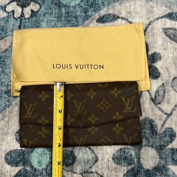 Louis Vuitton Sarah monogram vintage Wallet w/dust bag EUC - Picture 10 of 10